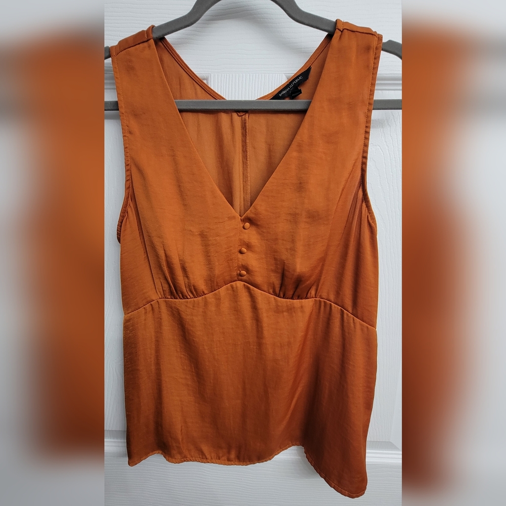 Banana Republic Sleeveless blouse